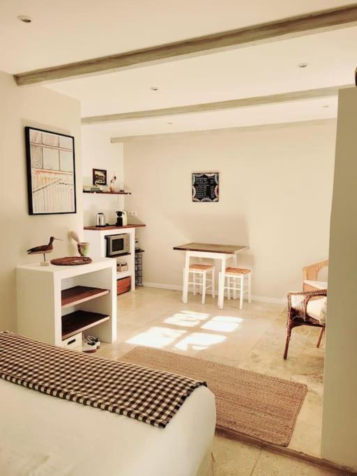 La Maison Blanche Intra-Muros Free Parking Aigues-Mortes Exterior foto